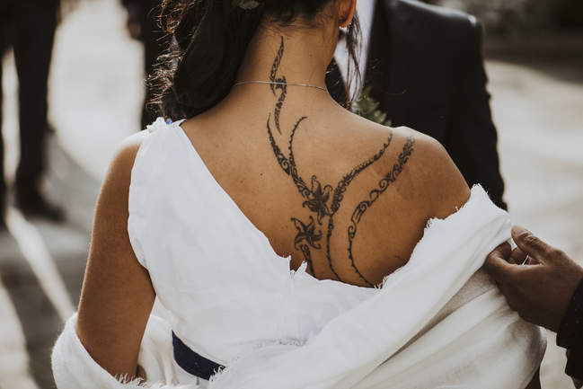 Tatouage de la mariée avant la mairie à Brest